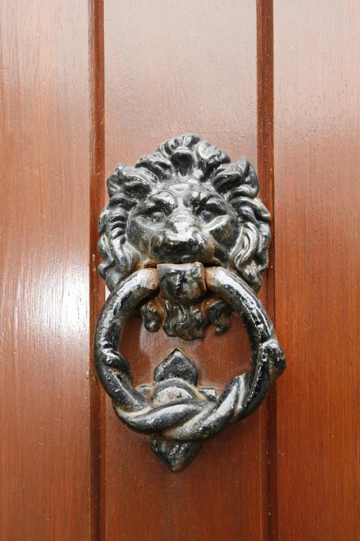 Temple Gate Hotel Ennis Bagian luar foto