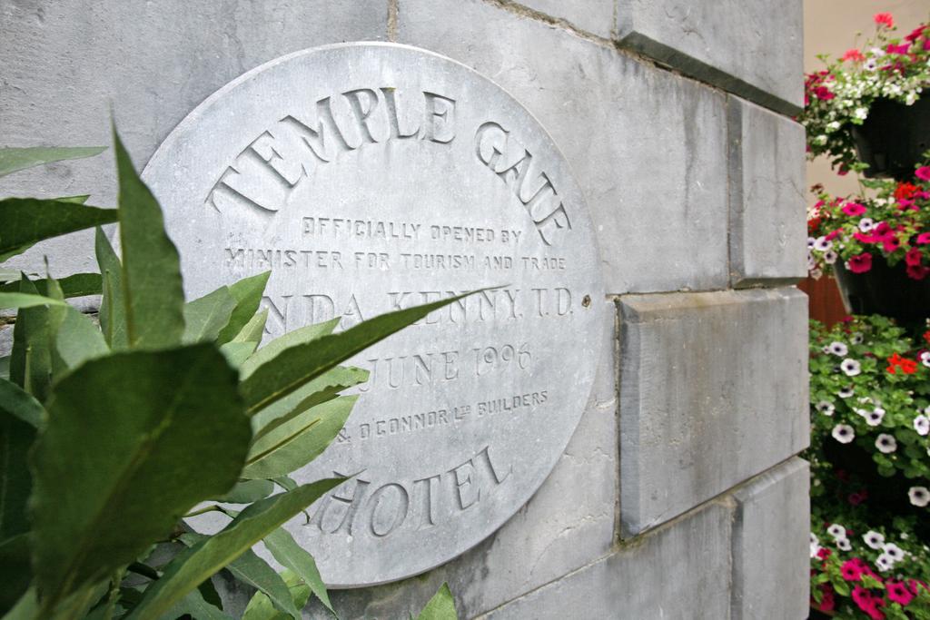 Temple Gate Hotel Ennis Bagian luar foto