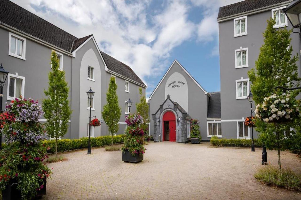 Temple Gate Hotel Ennis Bagian luar foto