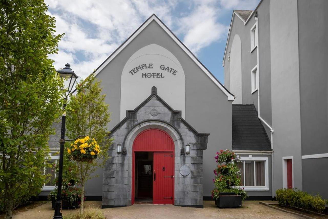 Temple Gate Hotel Ennis Bagian luar foto