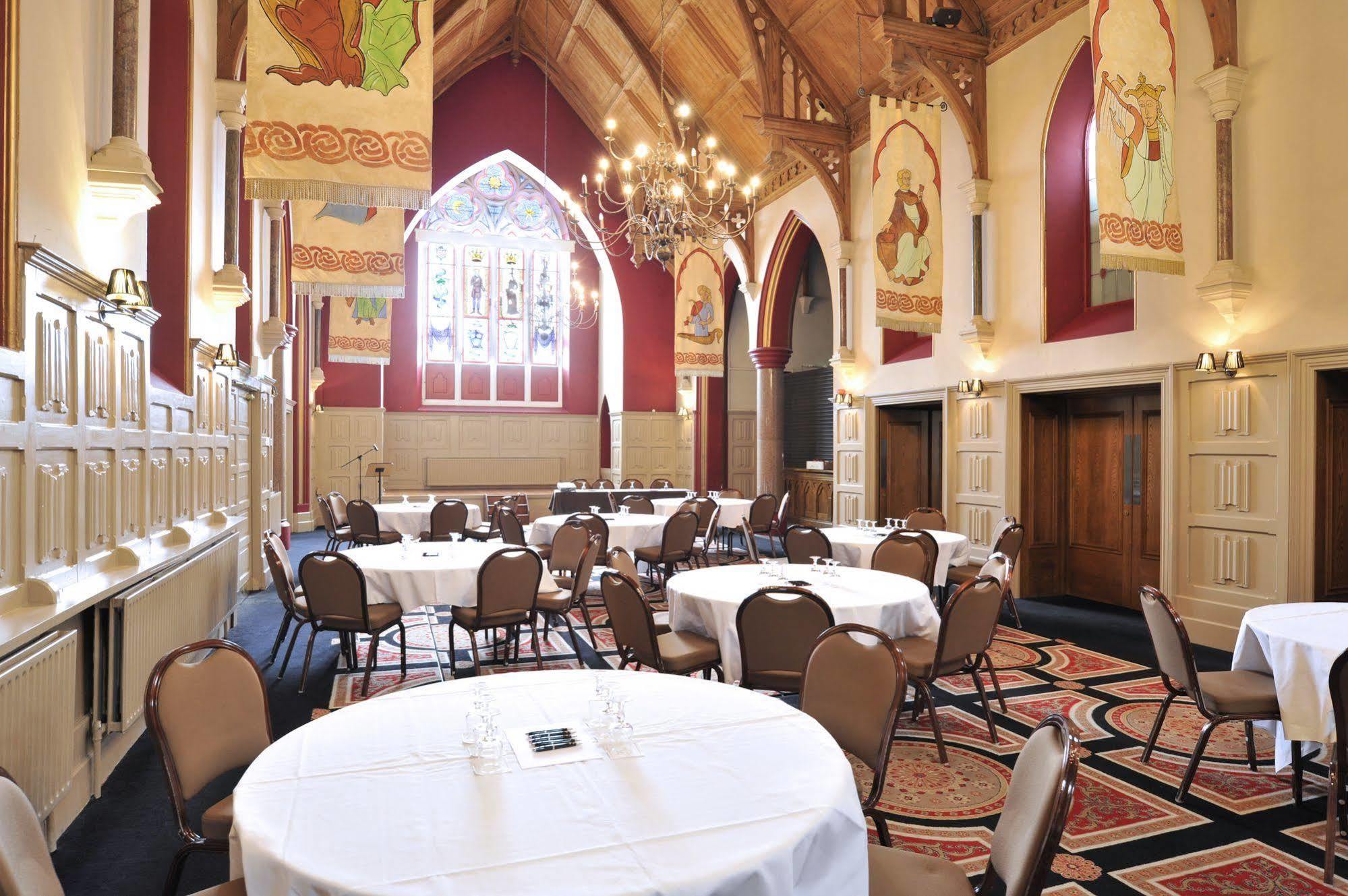 Temple Gate Hotel Ennis Bagian luar foto