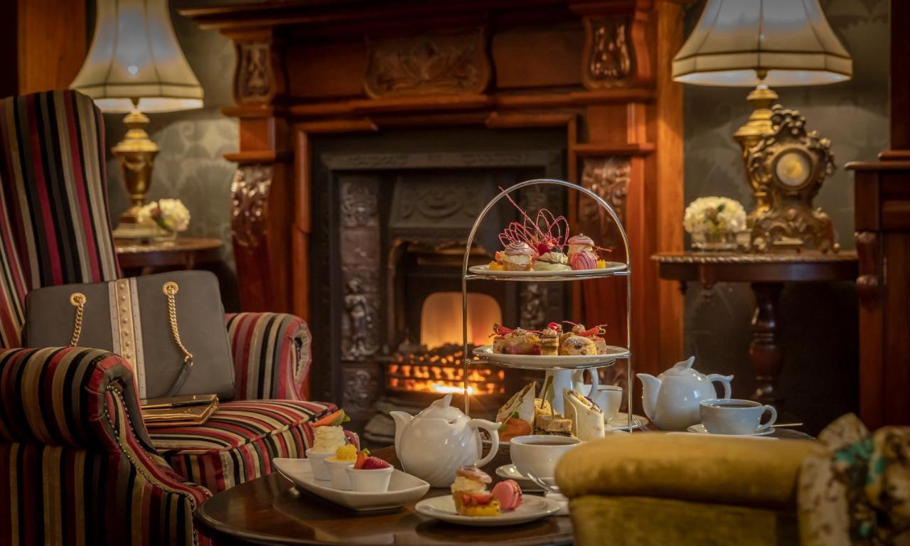 Temple Gate Hotel Ennis Bagian luar foto
